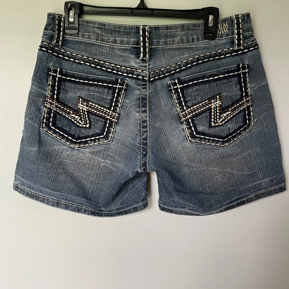 Zenim Denim Shorts, Size 10